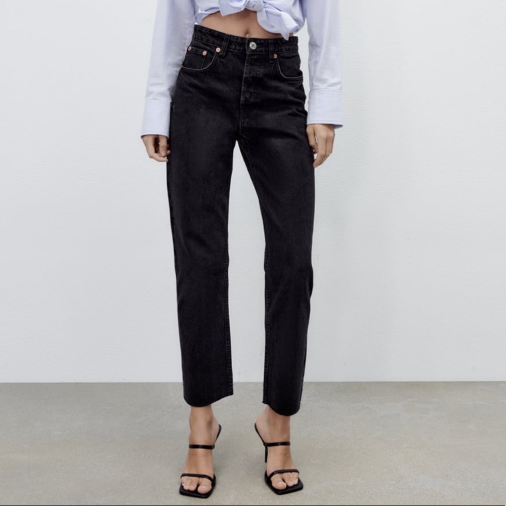 Hi-Rise Straight Leg Jean
